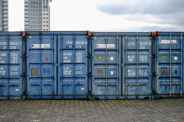 Container Blau