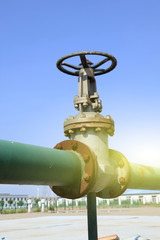 Oil pipeline valve