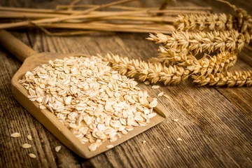 Fototapeten Oatmeal and grains © stockfotocz