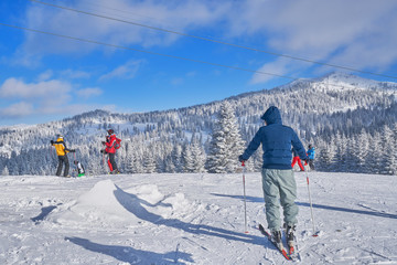 Fototapeta na wymiar mountain ski