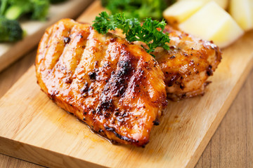 tasty grilled ckicken breast with vegetable