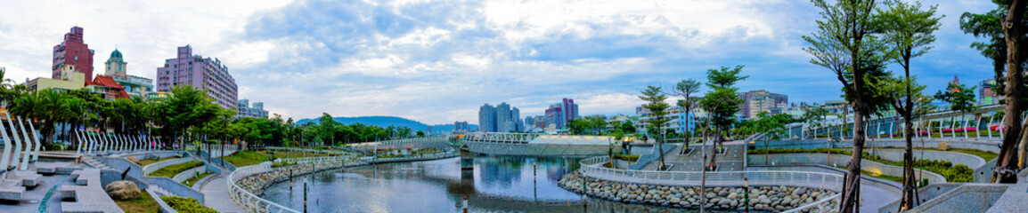 Fototapeta na wymiar Panorama of Love River Park