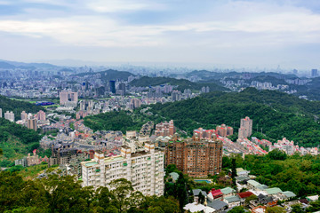 Fototapeta premium View of Taipei with nature