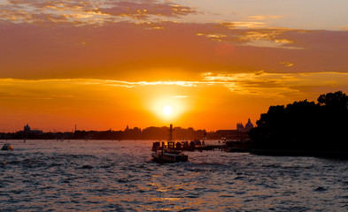 Fototapeta na wymiar Sonnenuntergang in Venedig, Italien
