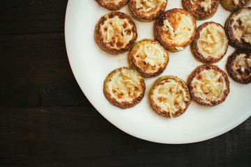 Fried zucchini with garlic