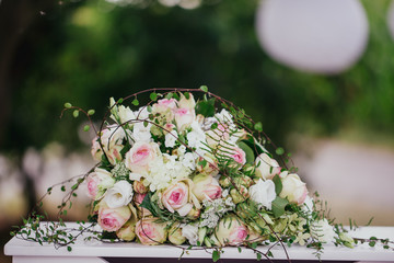 wedding flowers bride rings