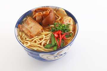 沖縄料理の沖縄そば
