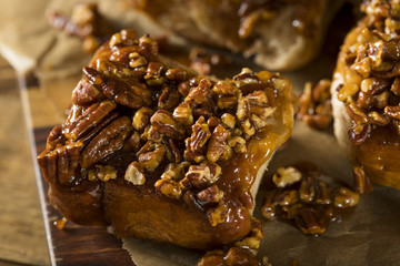 Homemade Glazed Pecan Sticky Buns