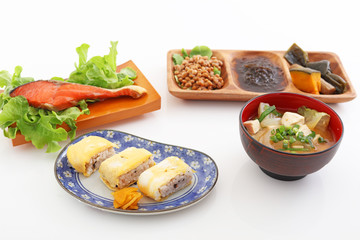 おいしそうな和風朝食
