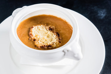 french onion gratin soup