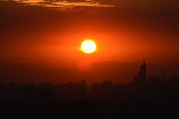 Fototapeta premium Sunset clouds in Santiago Chile