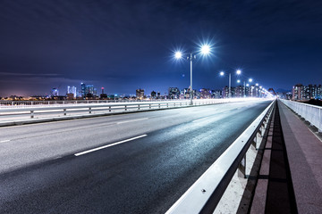 traffic on bridge at night in seoul © zhu difeng