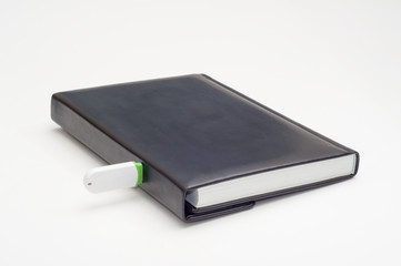 флешка в книге