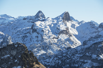 Gebirgslandschaft aus der Sicht des Fronalpstocks, Schwyz, Schweiz