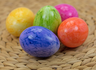 Ostereier, Gefärbte Hühnereier