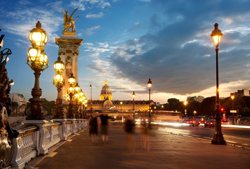 Obraz premium Bridge Alexandre III at sunset