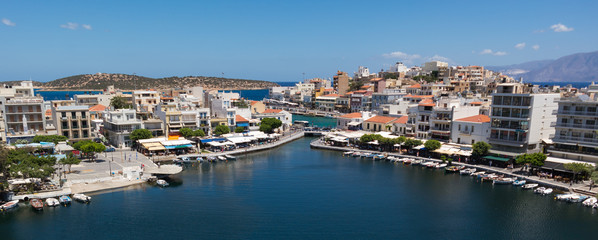 Fototapeta na wymiar Coastal city in Crete