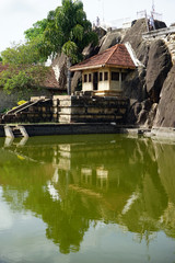 Fototapeta na wymiar Isurumuniya Rock Temple