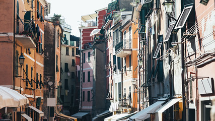 Fototapeta na wymiar Beautiful narrow street in Vernazza