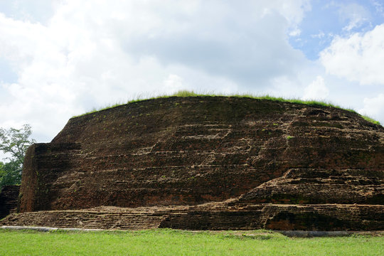 Brick Dakkhina Stupa