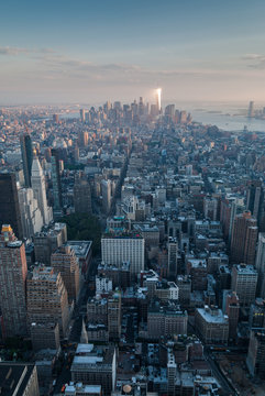 Manhattan aerial at dusk © Neeqolah