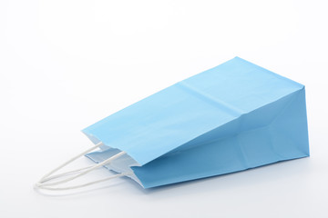 Bolsa de papel de color azul