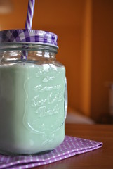 Mleczny napój z miętą © bnorbert3