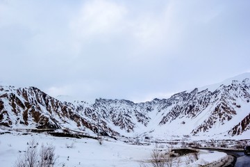 Горный пейзаж, снежные склоны