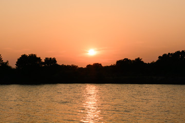 Naklejka premium sunrise in the sea