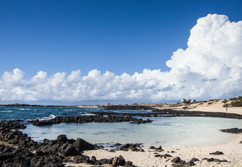 le piscine di roccia nera a Fuerteventura