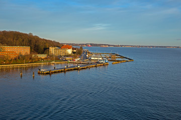 Fototapeta na wymiar Yachthafen in der Kieler Förde