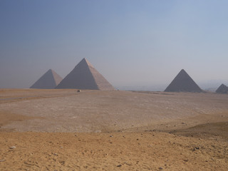 Fototapeta na wymiar Giza pyramid complex