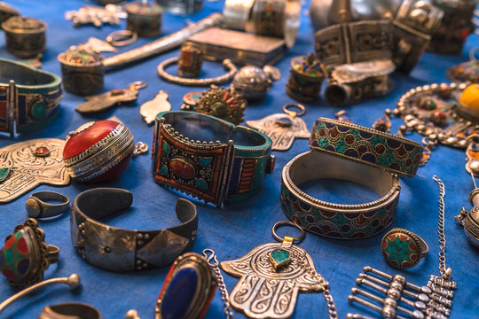 Arabic fashion accessory
