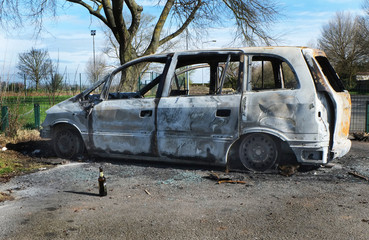 Obraz na płótnie Canvas Burnt out car after being stolen.