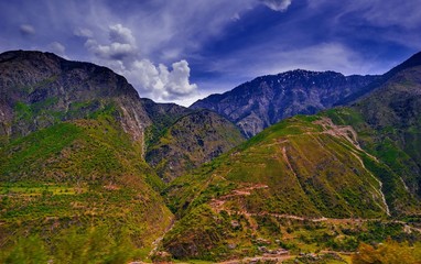 Fototapeta na wymiar view to karakoram highway and valley, Karakoram, Pakistan
