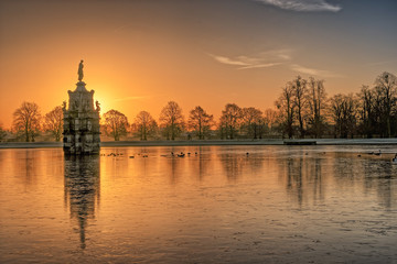 Fototapeta na wymiar Dawn at Diana Fountain, Bushy Park, UK