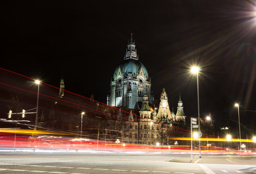 Neues Rathaus in Hannover bei Nacht - Niedersachsen, Deutschland.