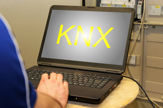 Geb&auml;udeautomation mit KNX