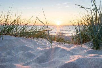 Fototapeta Sonnenuntergang an der Ostsee obraz