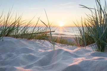 Deurstickers Zonsondergang aan de Baltische Zee © ThomBal