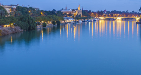 Naklejka premium Guadalquivir at sunset, Seville, Spain