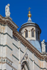 Fototapeta na wymiar Detail of left side facade, Cathedral of Santa Maria Assunta, Siena, Tuscany, Italy