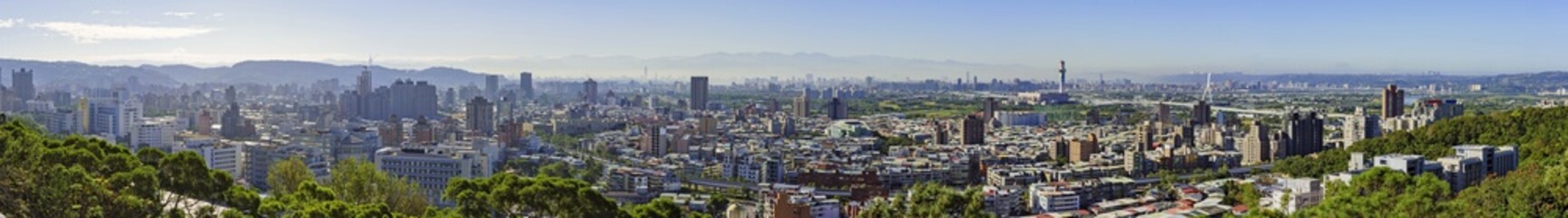 Fototapeta na wymiar Aerial view of Taipei cityscape