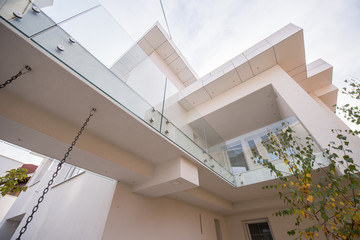 Contemporary beautiful modern white house exterior