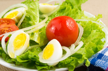  Cherries, lettuce, onions and quail eggs close-up