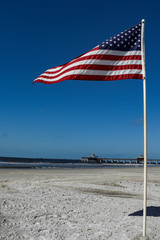 Amerikaflagge am Strand von Fort Meyers