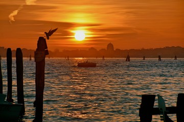 Tramonto in laguna venezia