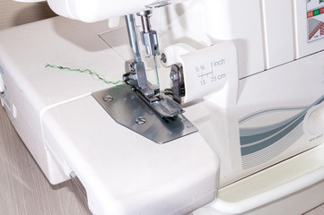 The sewing machine buttonhole clothing edge