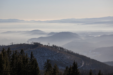 Fototapeta na wymiar Blick auf Grazer Bergland vom Schöckl