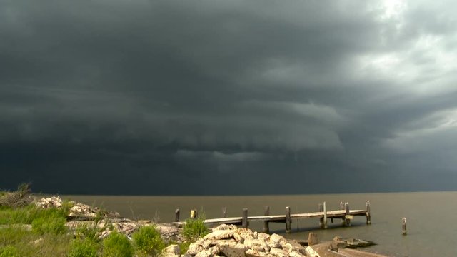 Gust Front on Mobile Bay